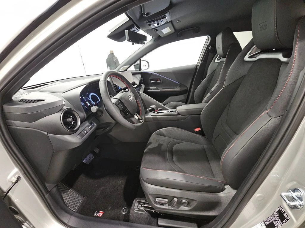 Toyota C-HR 2.0 HEV GR SPORT 4X4 PREMIERE EDITION - изображение 7