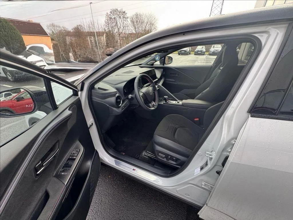 Toyota C-HR 2.0 HEV GR SPORT 4X4 PREMIERE EDITION  | Mobile.bg � ����������� 6