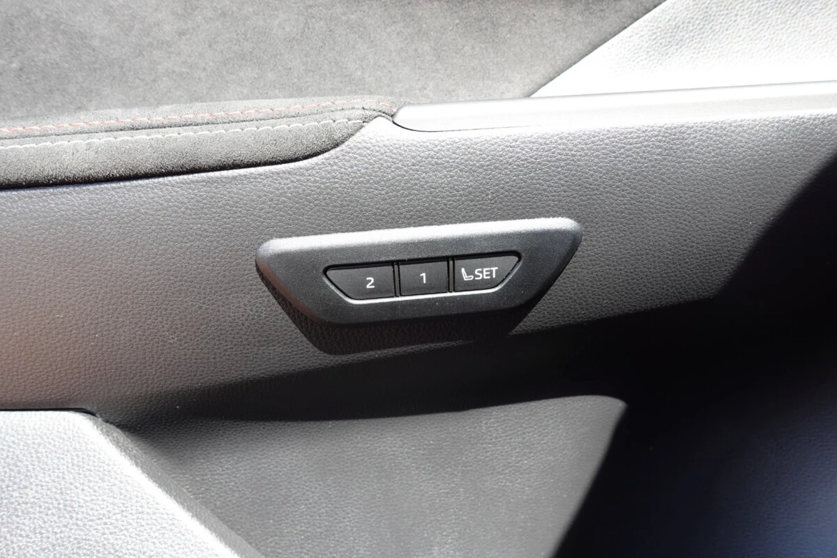 Toyota C-HR 2.0 HEV GR SPORT 4X4 PREMIERE EDITION  | Mobile.bg � ����������� 16