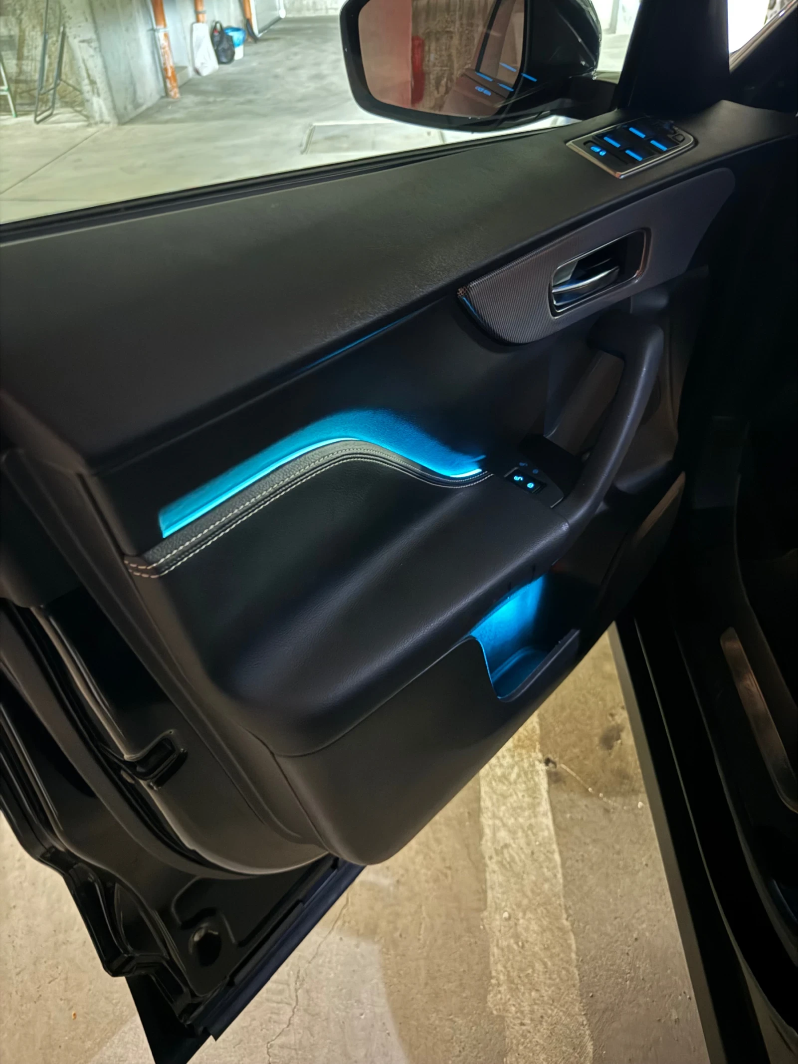 Jaguar F-PACE 2.0 D AWD  CHEQUERED FLAG - изображение 8