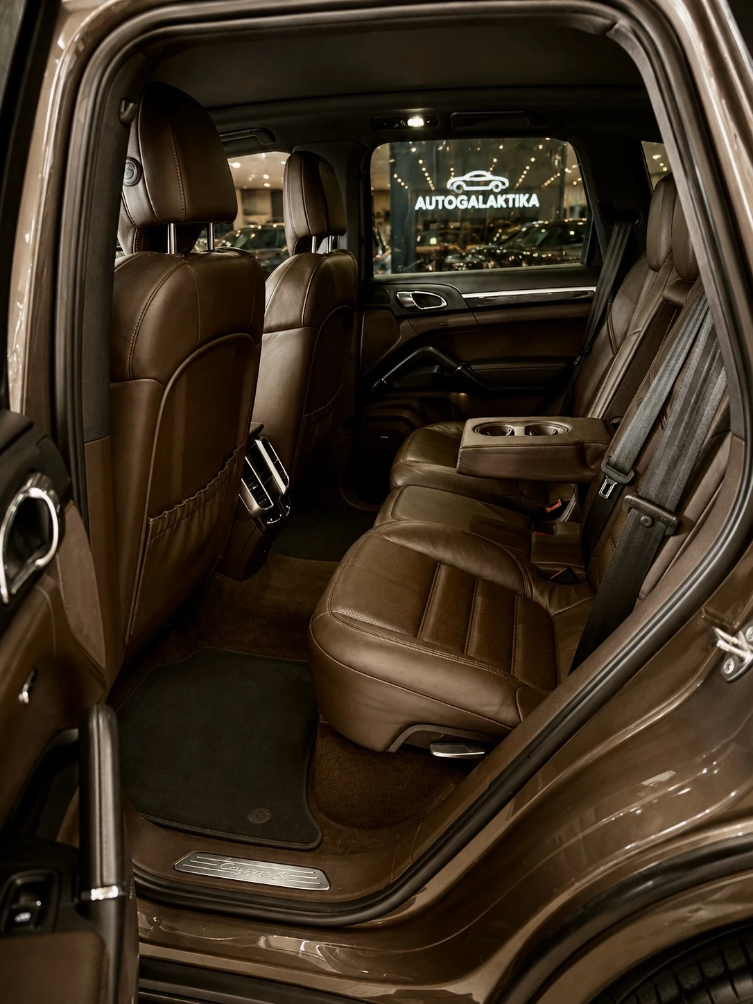 Porsche Cayenne S E-Hybrid 3.0 V6 416 к.с. 4x4 FACELIFT, снимка 9 - Автомобили и джипове - 54579133