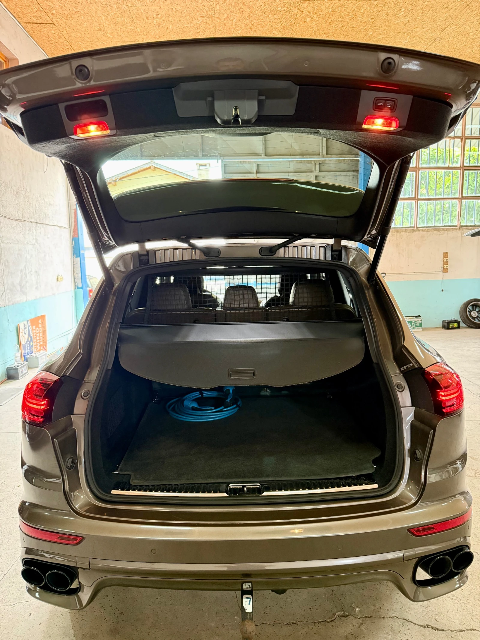Porsche Cayenne S E-Hybrid 3.0 V6 416 к.с. 4x4 FACELIFT, снимка 14 - Автомобили и джипове - 54579133