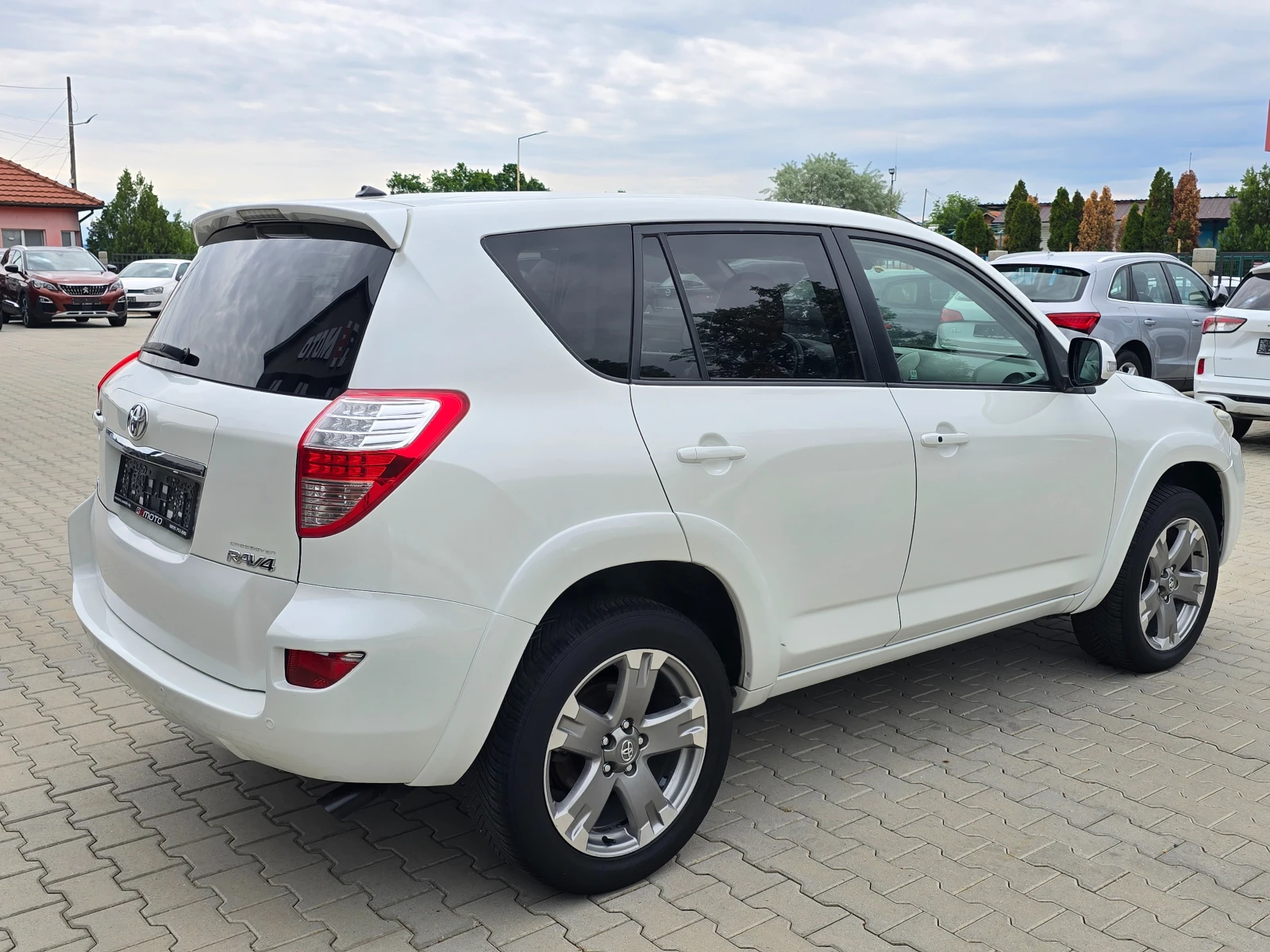 Toyota Rav4 2.2D, 150к.с., 4х4, Подгрев, Камера, Кожа!, снимка 2 - Автомобили и джипове - 54615864