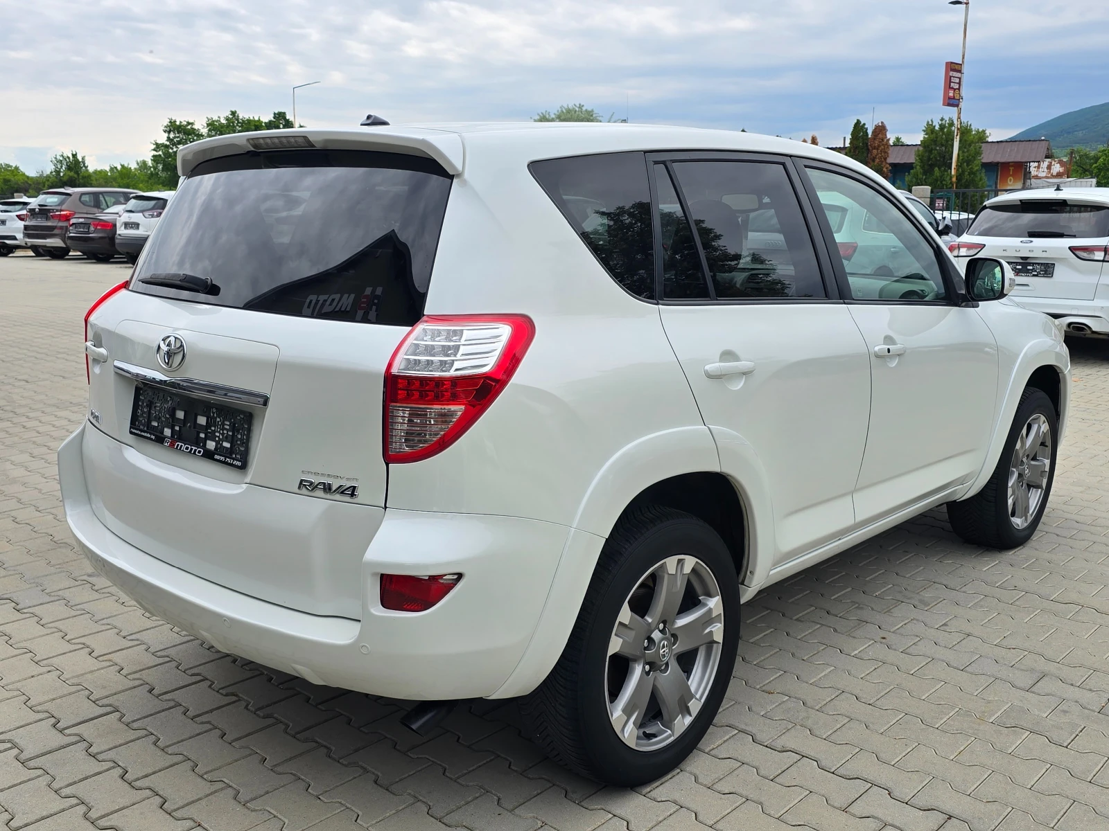 Toyota Rav4 2.2D, 150к.с., 4х4, Подгрев, Камера, Кожа!, снимка 3 - Автомобили и джипове - 54615864