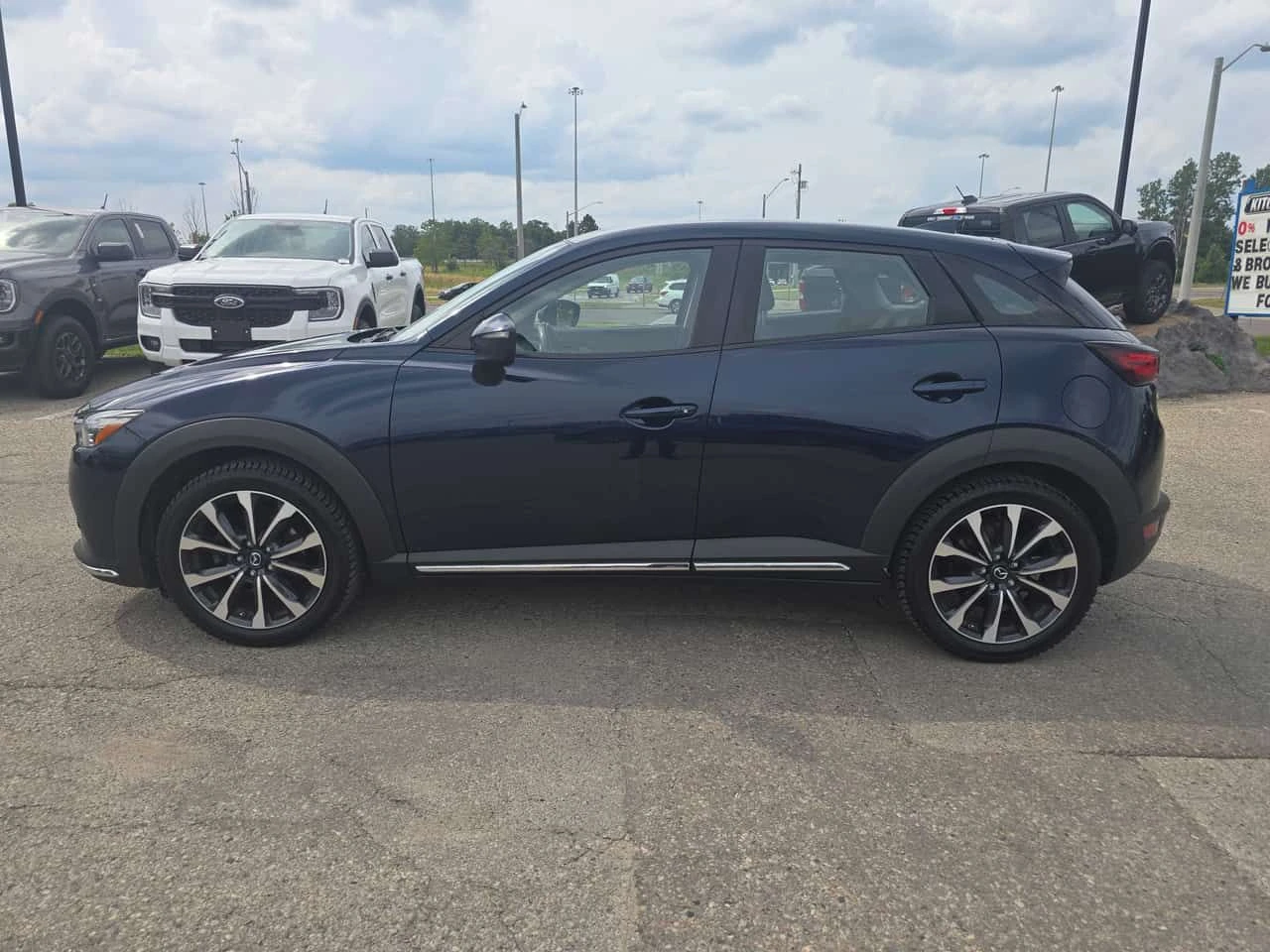 Mazda CX-3 * GT * CARFAX * ГЛАВНО ПРЕДСТАВИТЕЛСТВО НА FORD, снимка 2 - Автомобили и джипове - 55423700