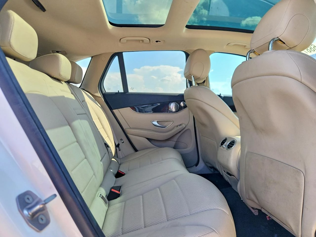 Mercedes-Benz GLC 300 2.0l 4Matic, снимка 11 - Автомобили и джипове - 56145669