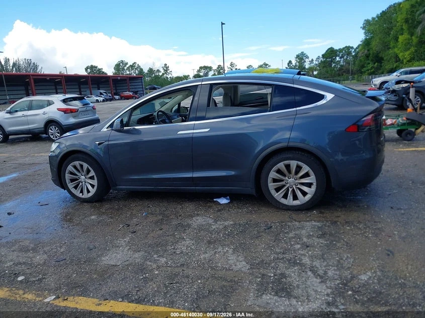 Tesla Model X 100D/75D/P100D, снимка 13 - Автомобили и джипове - 56525924