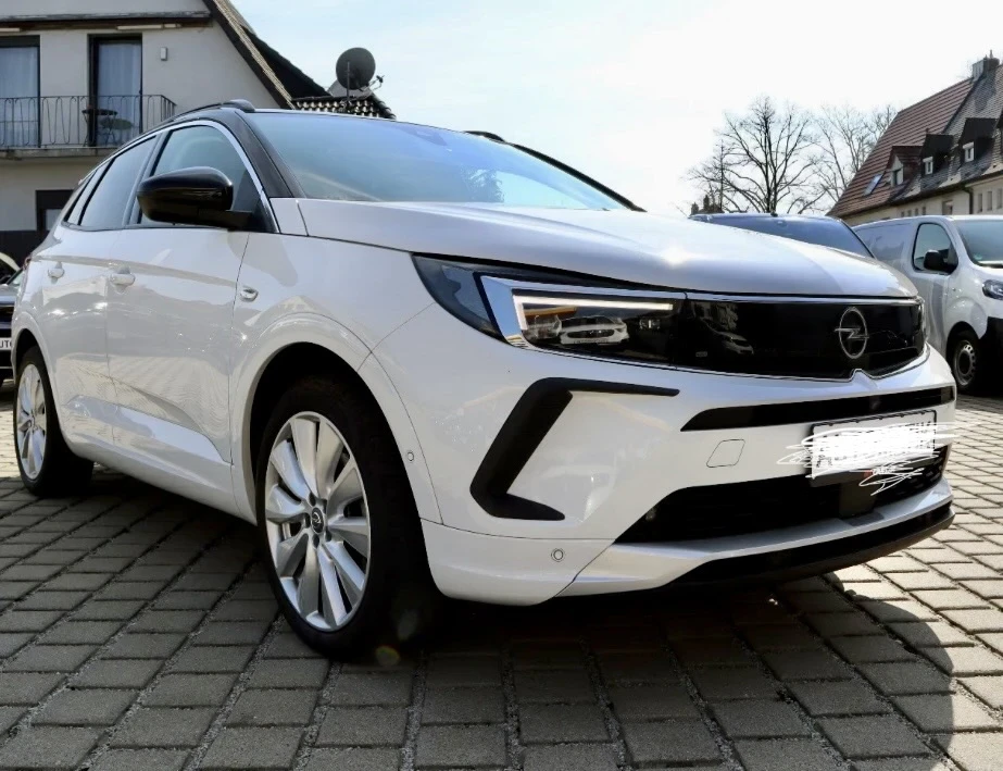 Opel Grandland X 1.6i Plug in Hybrid AWD