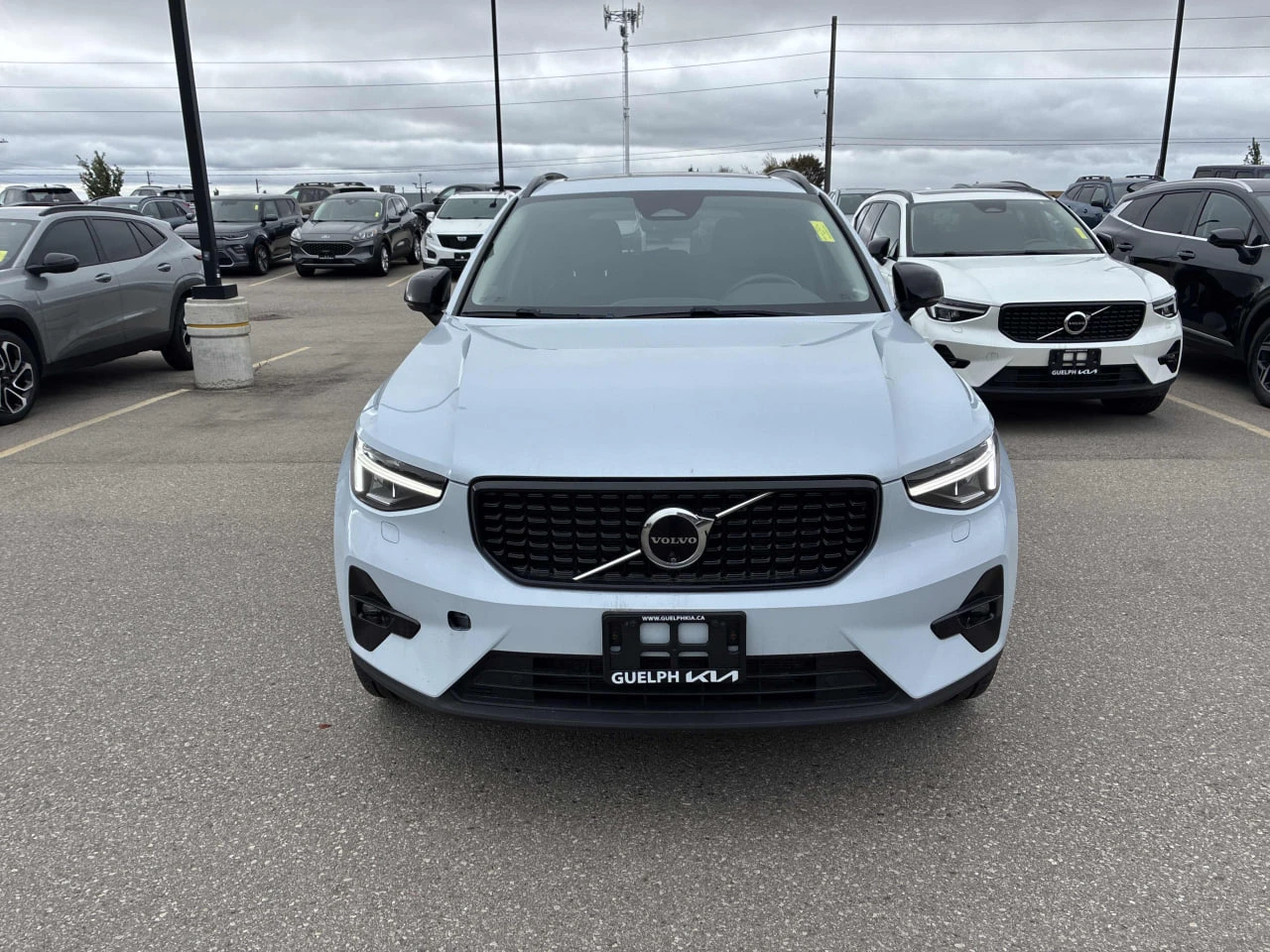 Volvo XC40 B5* PLUS DARK THEME* AWD, снимка 5 - Автомобили и джипове - 56706172