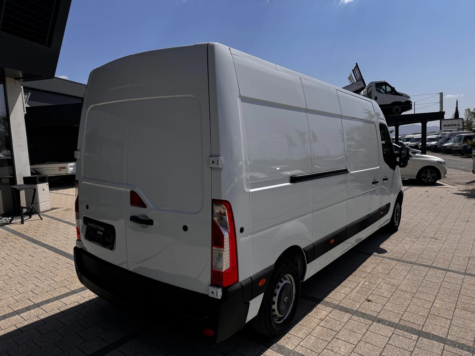 Renault Master 2.3dCI Клима Euro 5b - изображение 6