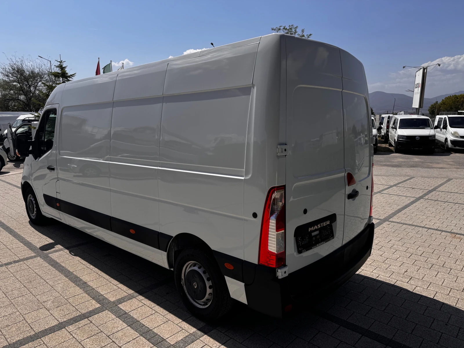 Renault Master 2.3dCI Клима Euro 5b - изображение 5