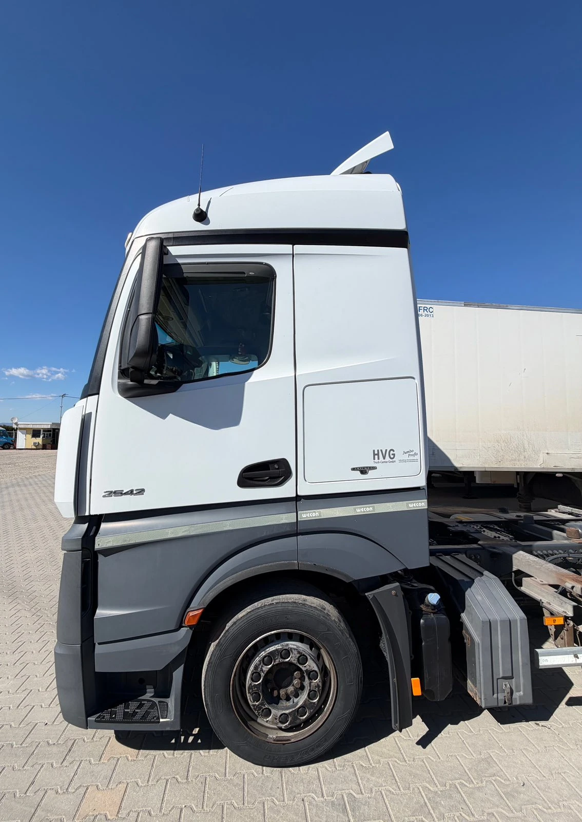 Mercedes-Benz Actros 2542 Хенгер, снимка 2 - Камиони - 54508391