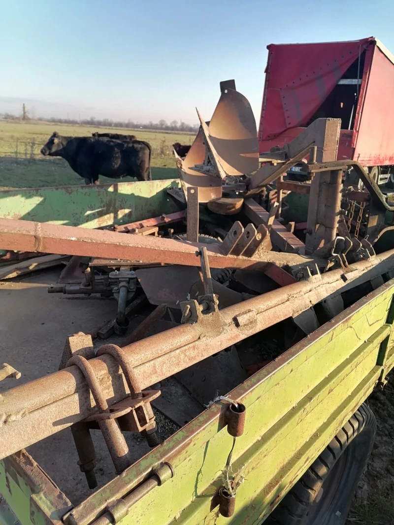 Трактор Владимировец Владимировец, снимка 8 - Селскостопанска техника - 52877430