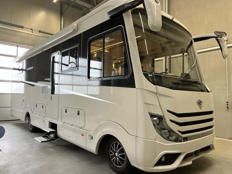 Кемпер Concorde Carver 920G FULL* ГАРАЖ ЗА КОЛА* 207к.с 3.0 AT8, снимка 1 - Каравани и кемпери - 48449784