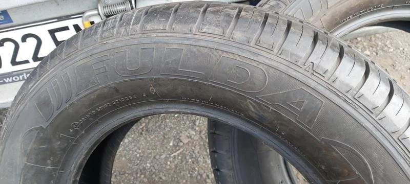 Гуми Летни 205/65R15, снимка 4 - Гуми и джанти - 31996544