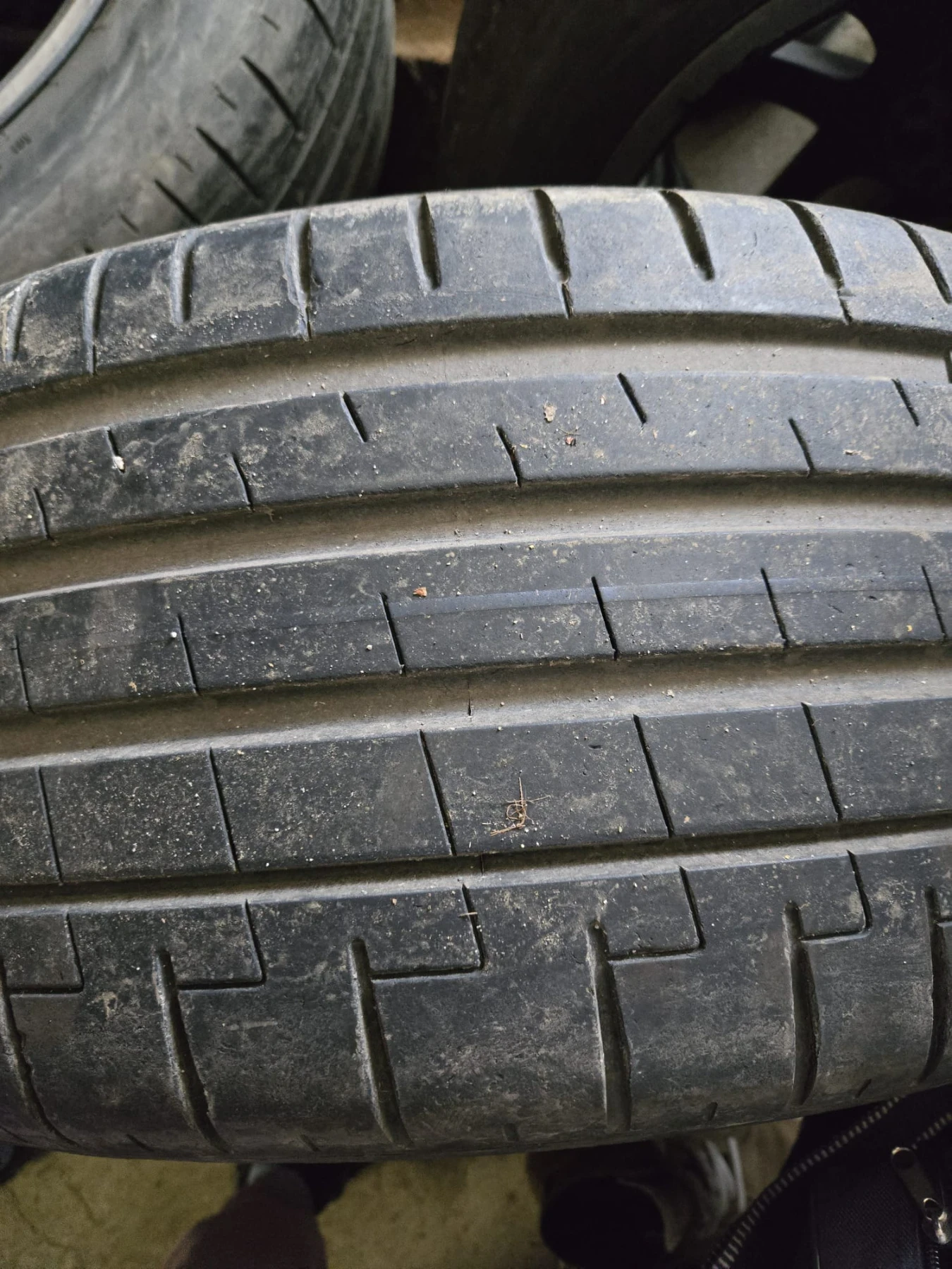 Гуми с джанти Pirelli 315/40R21, снимка 2 - Гуми и джанти - 55014459