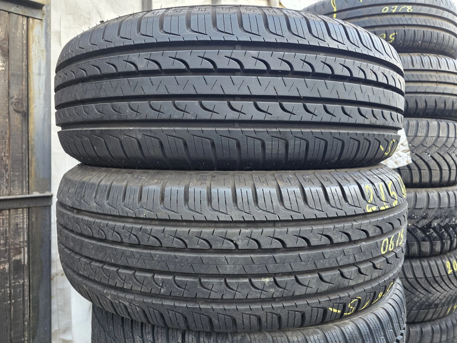 Гуми Летни 215/65R16, снимка 5 - Гуми и джанти - 56730690