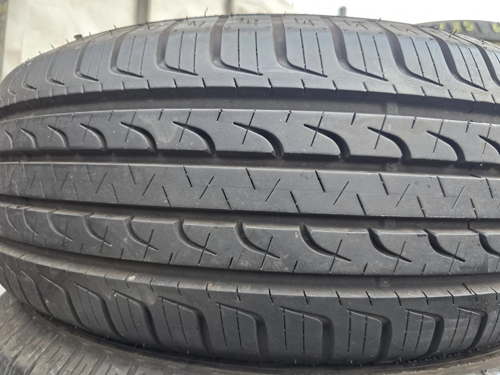 Гуми Летни 215/65R16