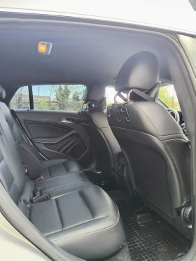 Mercedes-Benz CLA 200, снимка 9