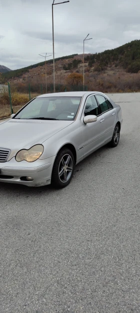 Mercedes-Benz C 220, снимка 2