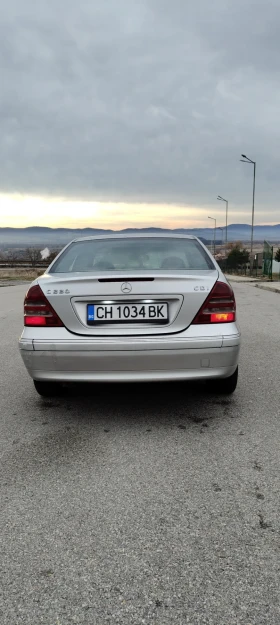 Mercedes-Benz C 220, снимка 4