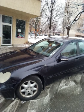 Mercedes-Benz C 200, снимка 2