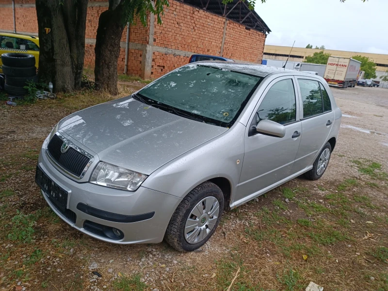 Skoda Fabia 1.4, снимка 5 - Автомобили и джипове - 47267407