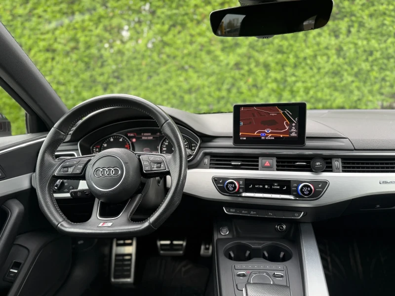 Audi A4 2.0 TDI quattro S-line Sport Distronic LaneAssist, снимка 10 - Автомобили и джипове - 52634010