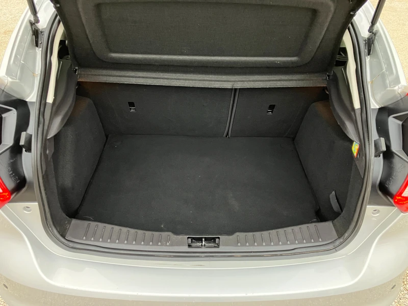 Ford Focus 1.6, снимка 16 - Автомобили и джипове - 52064333