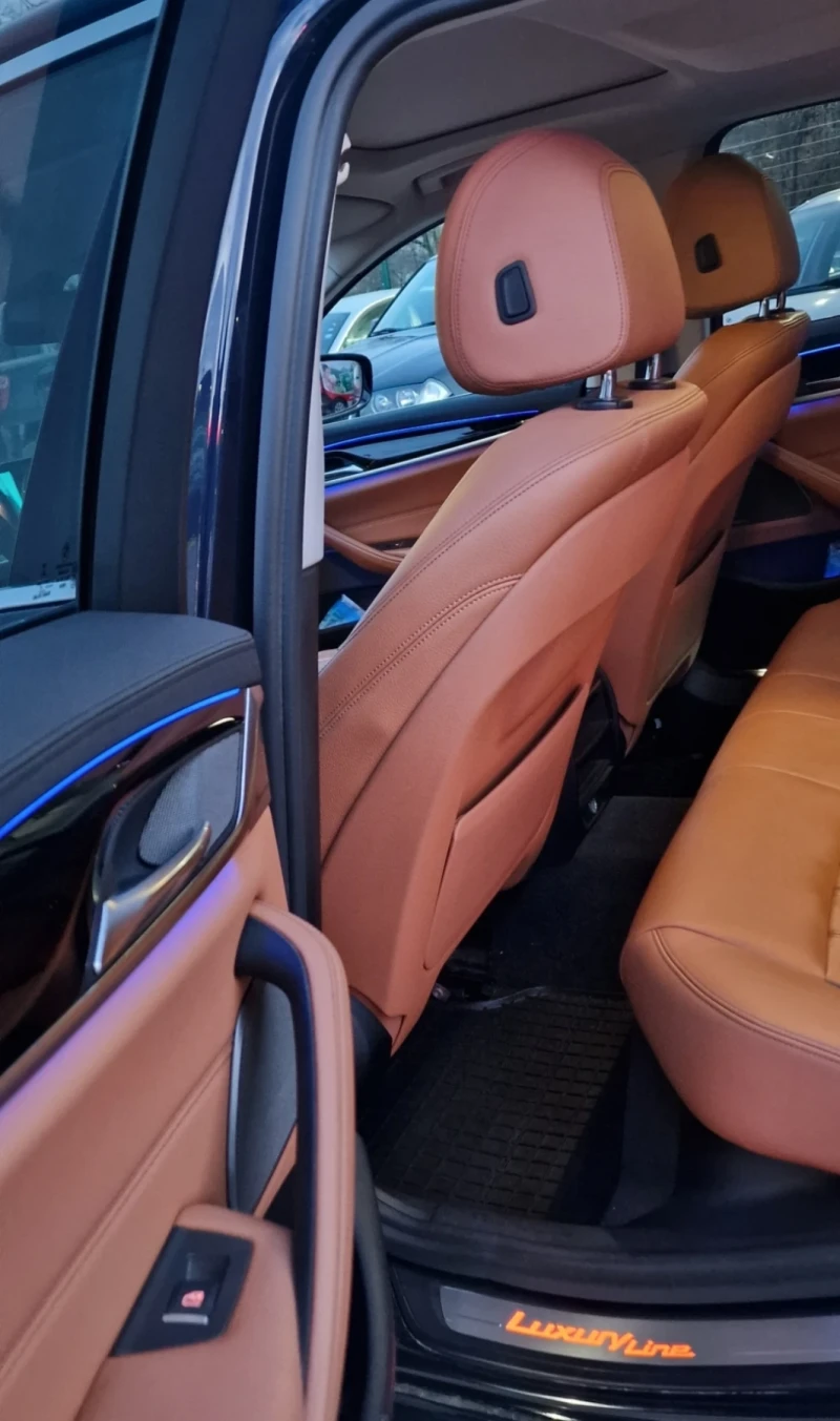 BMW 530  530 D X-drive-LUXURY-KEYLESS-Camera-Distronik-, снимка 7 - Автомобили и джипове - 52643791