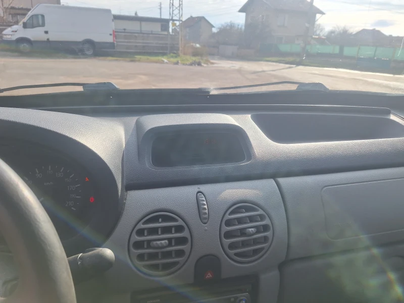 Renault Kangoo, снимка 13 - Автомобили и джипове - 53122433