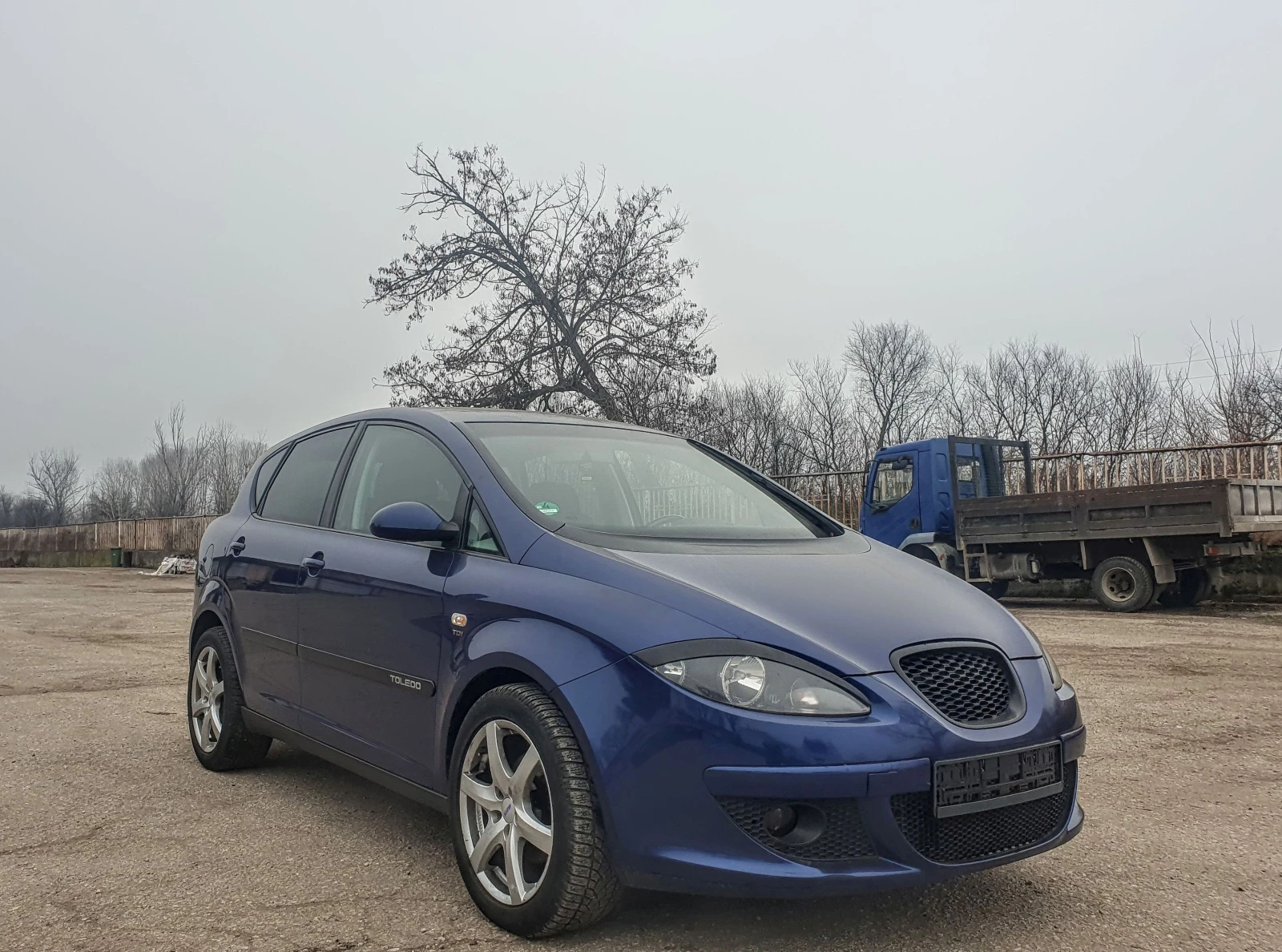 Seat Toledo 2.0 TDI 140 к.с. ПАРКТРОНИК ТЕМПОМАТ * КЛИМАТРОНИК - изображение 2