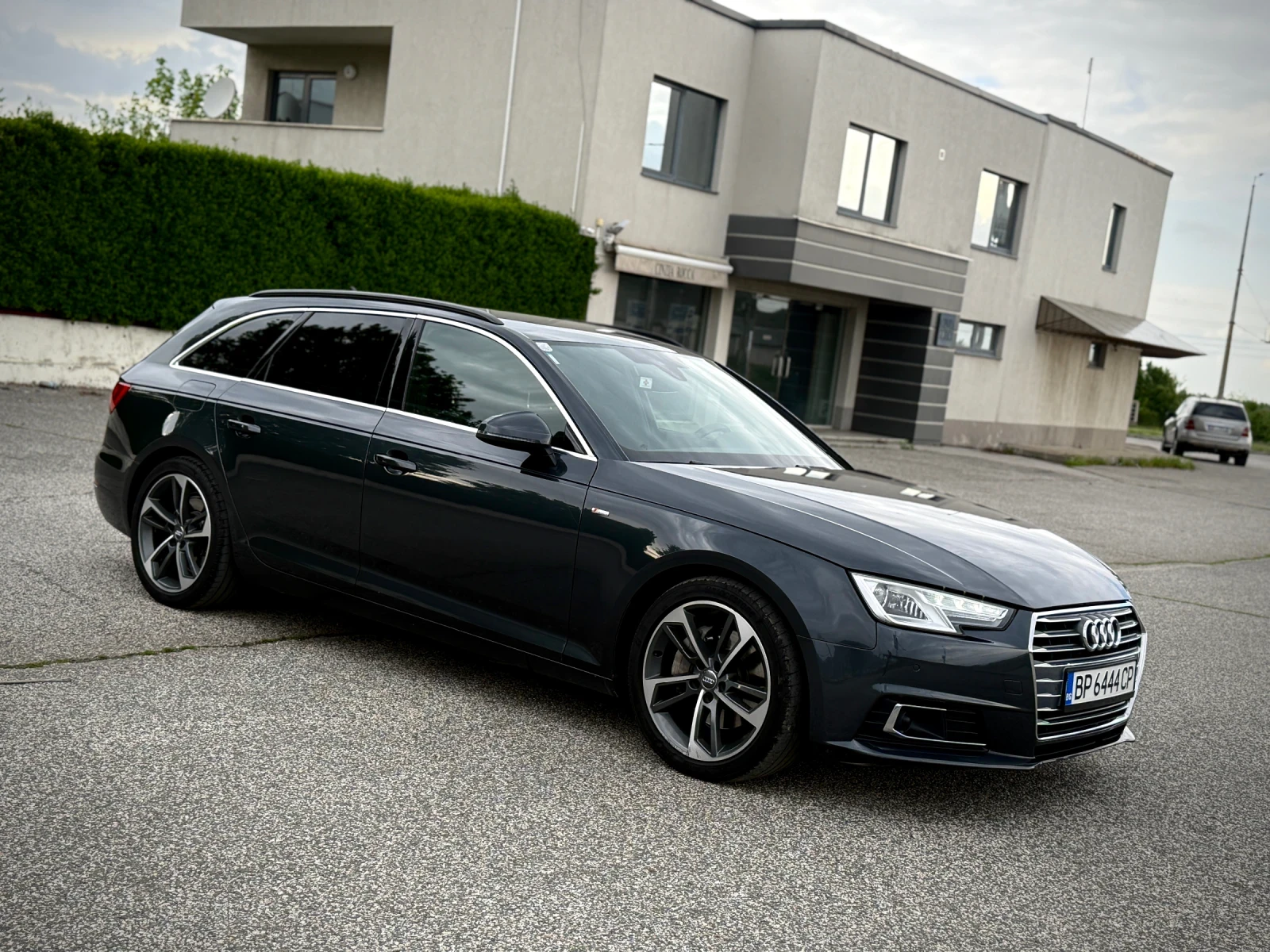 Audi A4 2.0 TDI quattro S-line - изображение 7