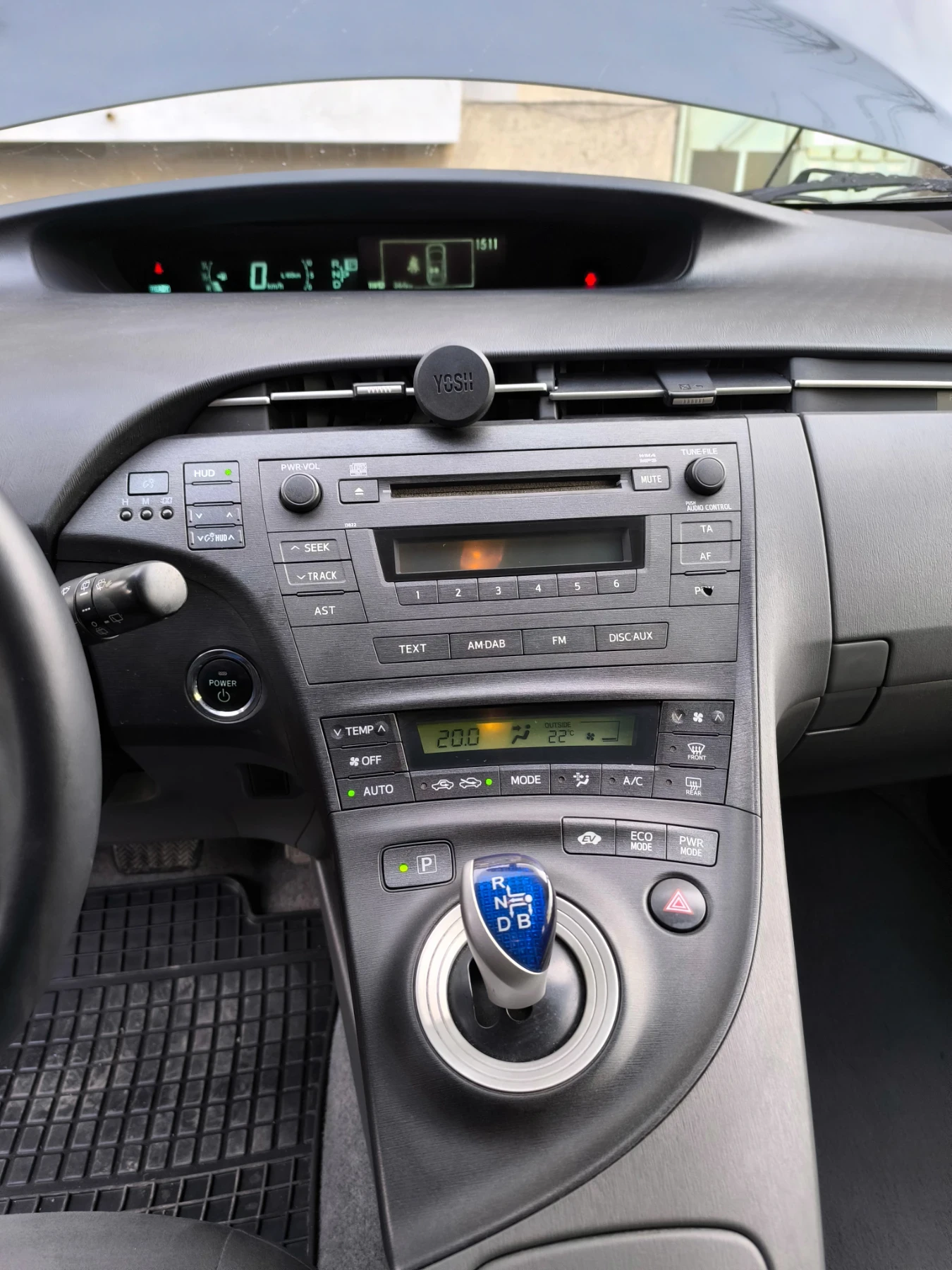 Toyota Prius напълно обслужен, много запазен , заслужава си - изображение 10