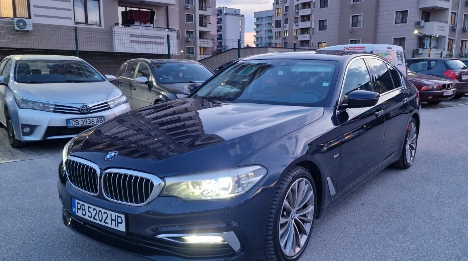 BMW 530  530 D X-drive-LUXURY-KEYLESS-Camera-Distronik- - изображение 6