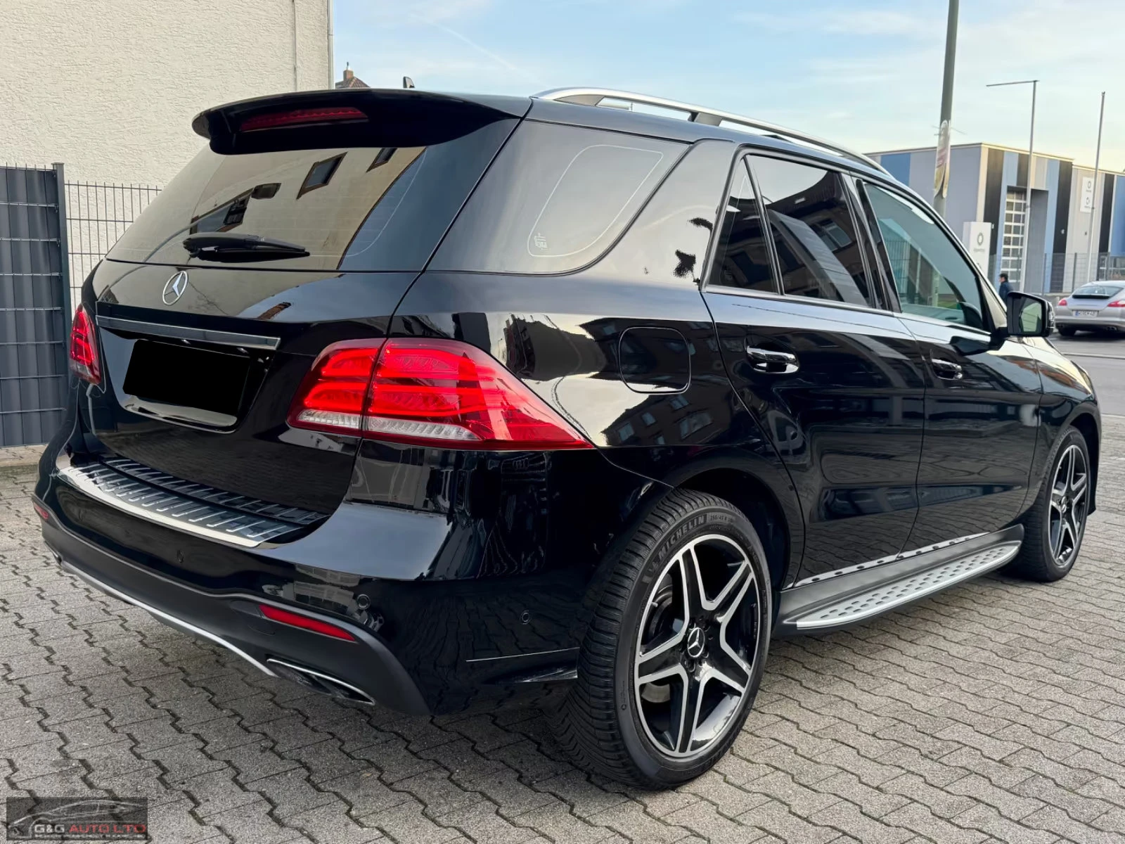 Mercedes-Benz GLE 450 4MATIC/390HP/AMG/NIGHT/9G-TRONIC/PANO/CAM/AHK/854g - изображение 7
