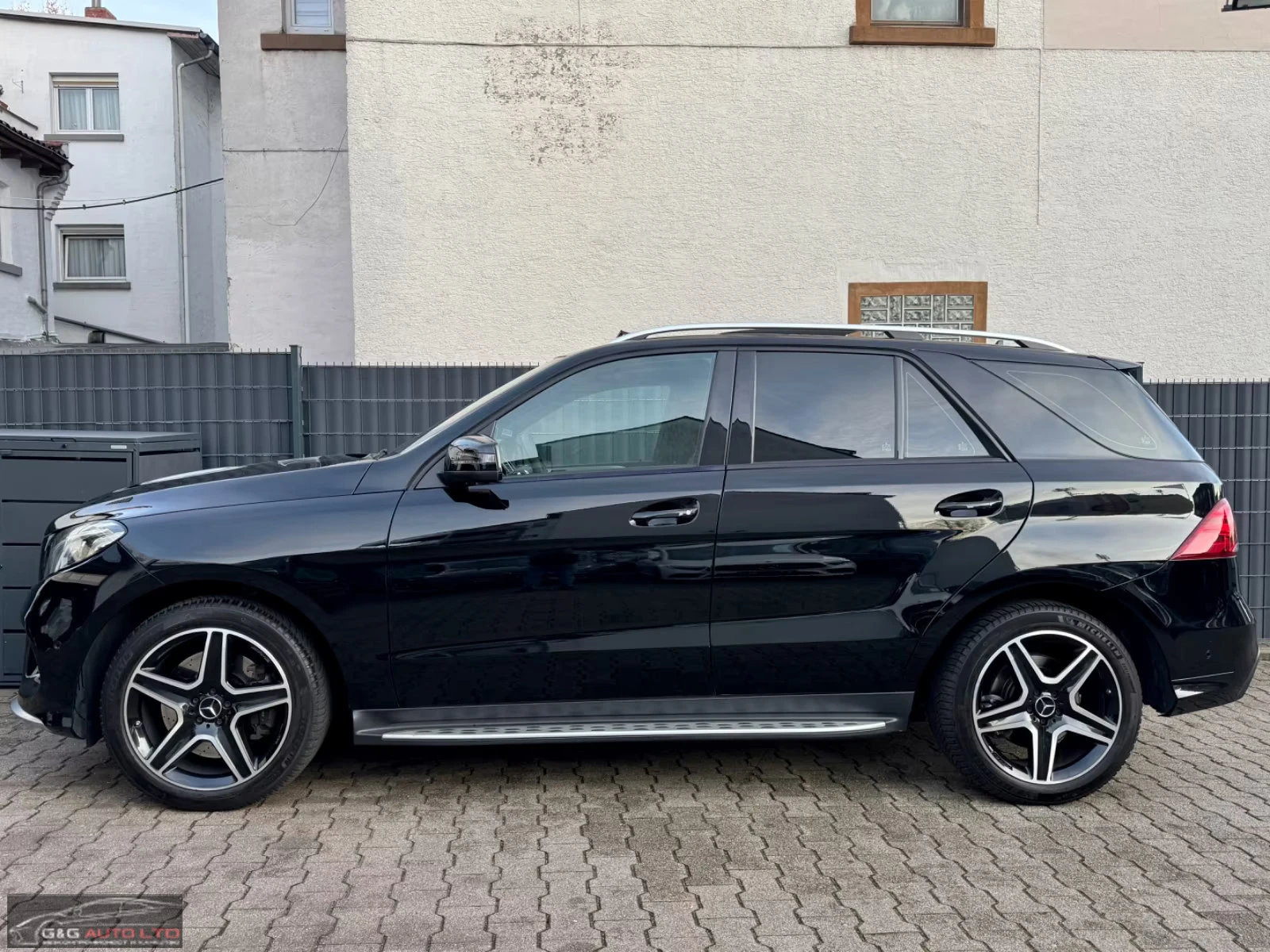 Mercedes-Benz GLE 450 4MATIC/390HP/AMG/NIGHT/9G-TRONIC/PANO/CAM/AHK/854g - изображение 3