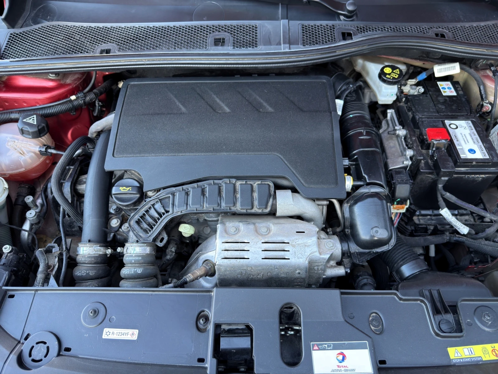 Peugeot 208 ALLURE 1.2 PureTech 100 Гаранция до 10.2029 г., снимка 14 - Автомобили и джипове - 53770622