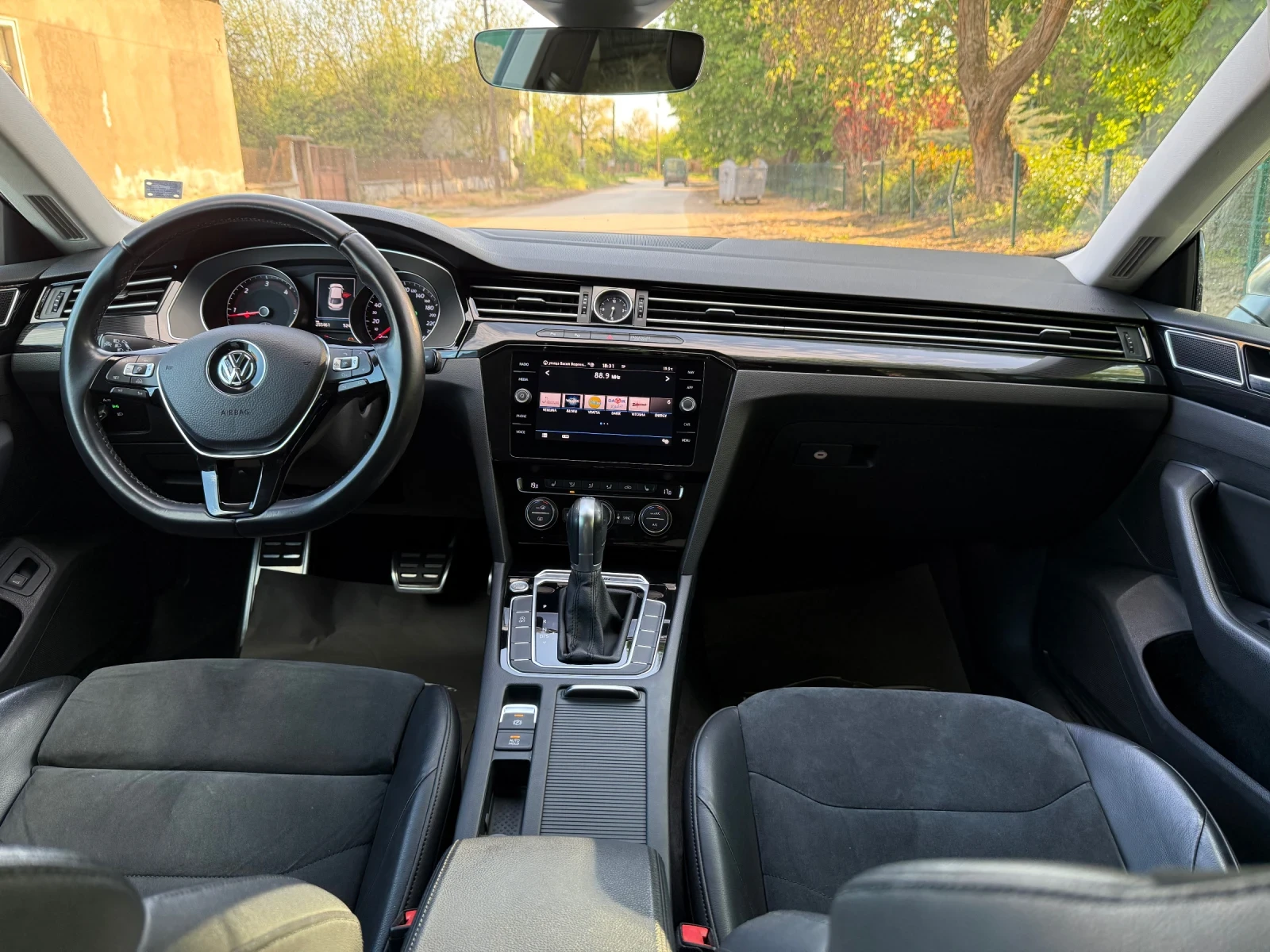 VW Arteon 2.0TDI* 4x4* DIST* CARPLAY* ALCANTARA* LANEASS* KA | Mobile.bg � ����������� 8