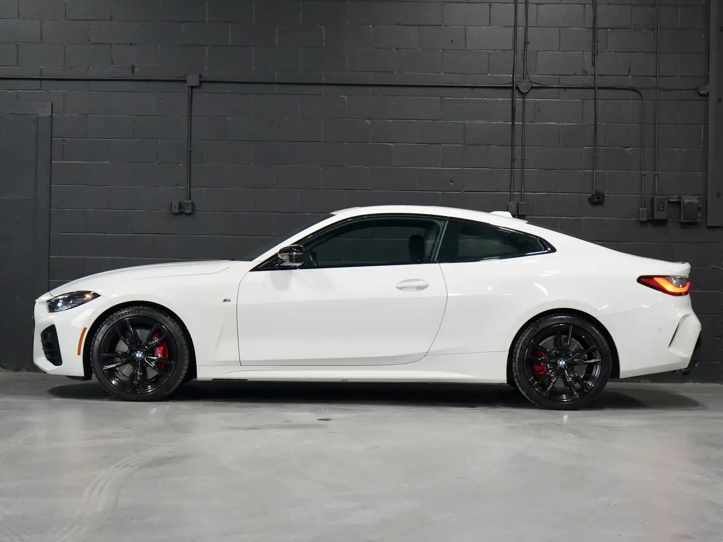 BMW 440  xDrive Coupe/HUD/HARMON K/DRIVE ASSIST/1 OWNER, снимка 3 - Автомобили и джипове - 54412007