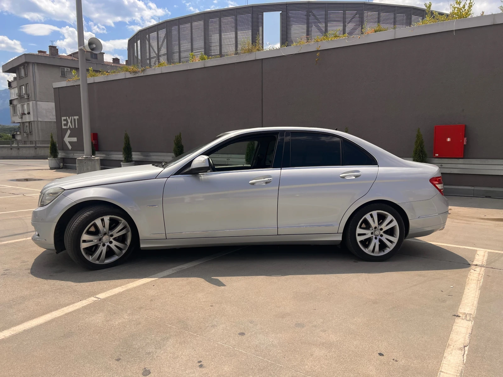 Mercedes-Benz C 320 Apple carplay, снимка 9 - Автомобили и джипове - 54430030