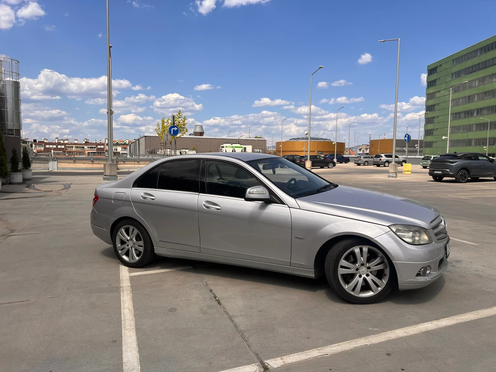 Mercedes-Benz C 320 Apple carplay, снимка 4 - Автомобили и джипове - 54430030