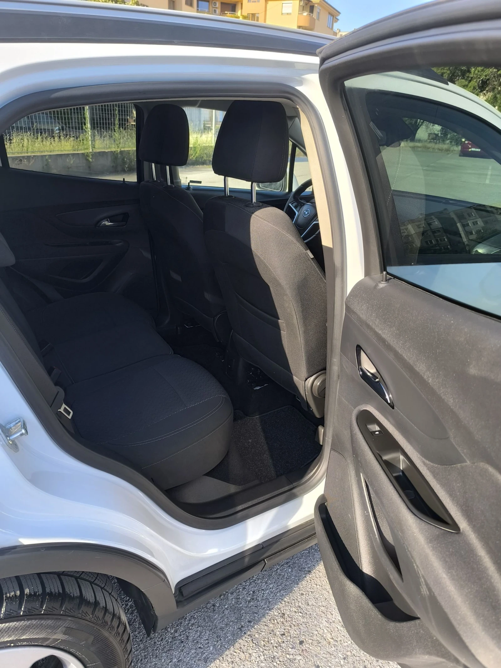 Opel Mokka 1.6CDTI, снимка 7 - Автомобили и джипове - 55002907