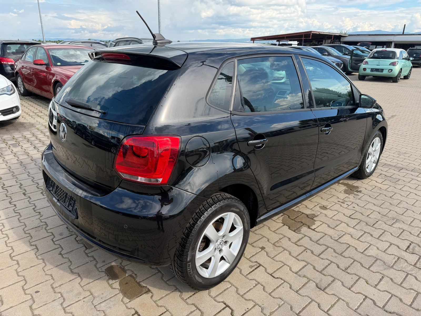 VW Polo 1.6TDI AVTOMAT/NAVI EURO 5, снимка 6 - Автомобили и джипове - 55043040
