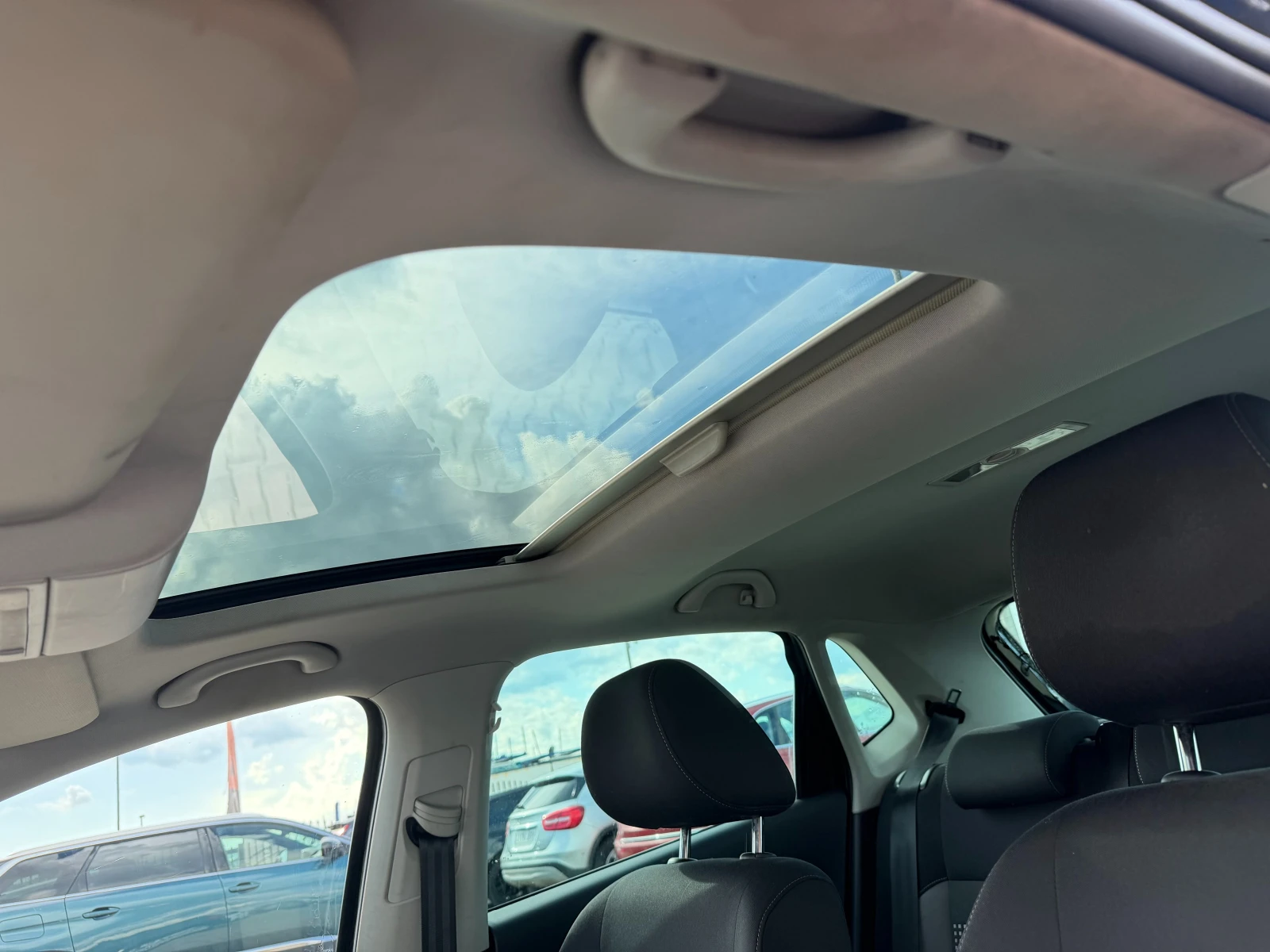 VW Polo 1.6TDI AVTOMAT/NAVI EURO 5, снимка 13 - Автомобили и джипове - 55043040