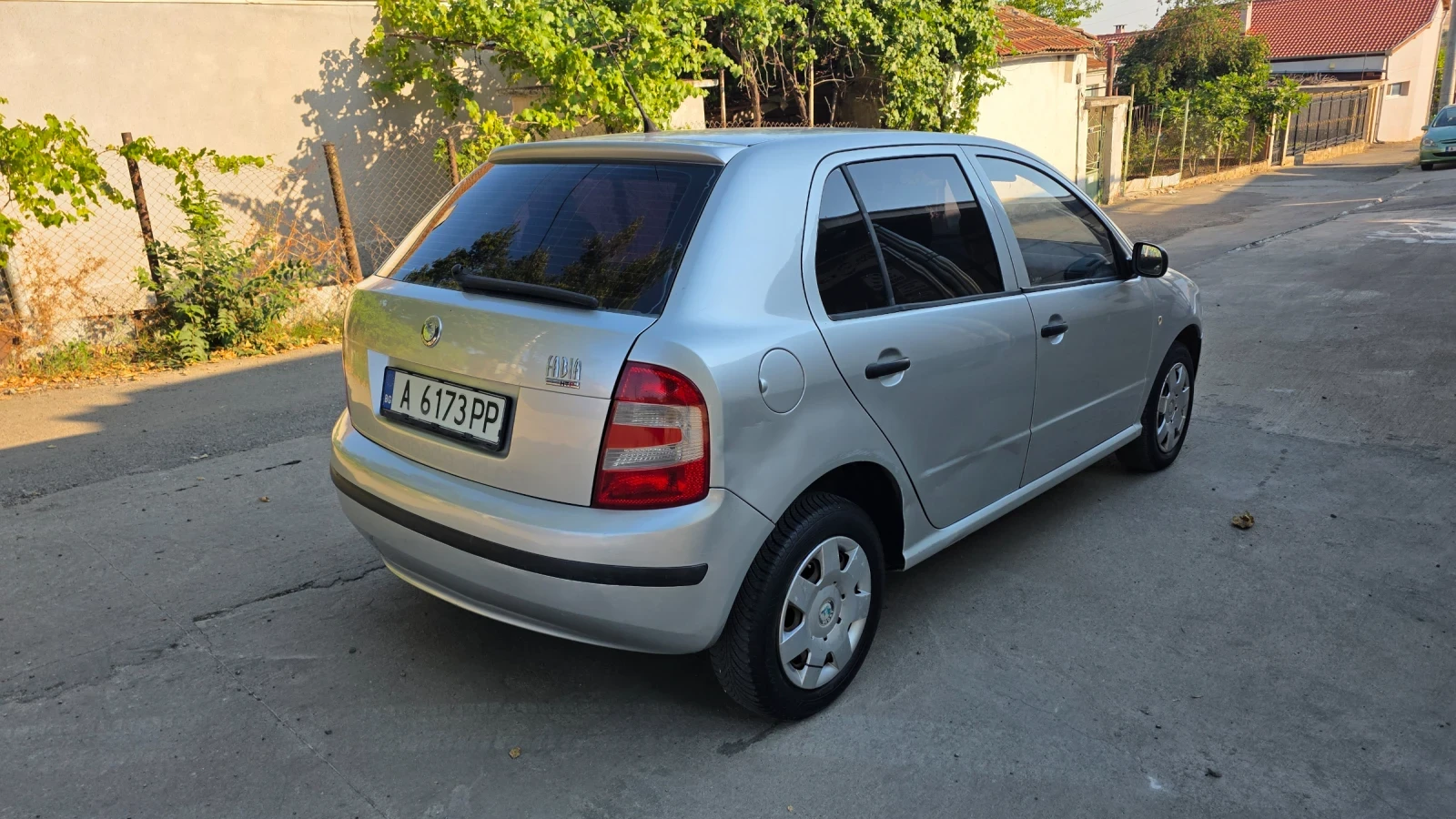 Skoda Fabia 1.2 HTP, снимка 5 - Автомобили и джипове - 55266765