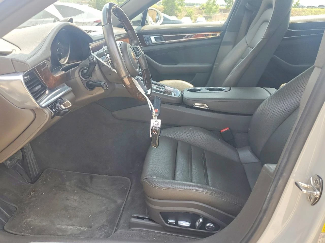 Porsche Panamera ПОДГРЕВ* ОБДУХВАНЕ* ПАНОРАМА* 360* КАМЕРА* , снимка 8 - Автомобили и джипове - 55724248