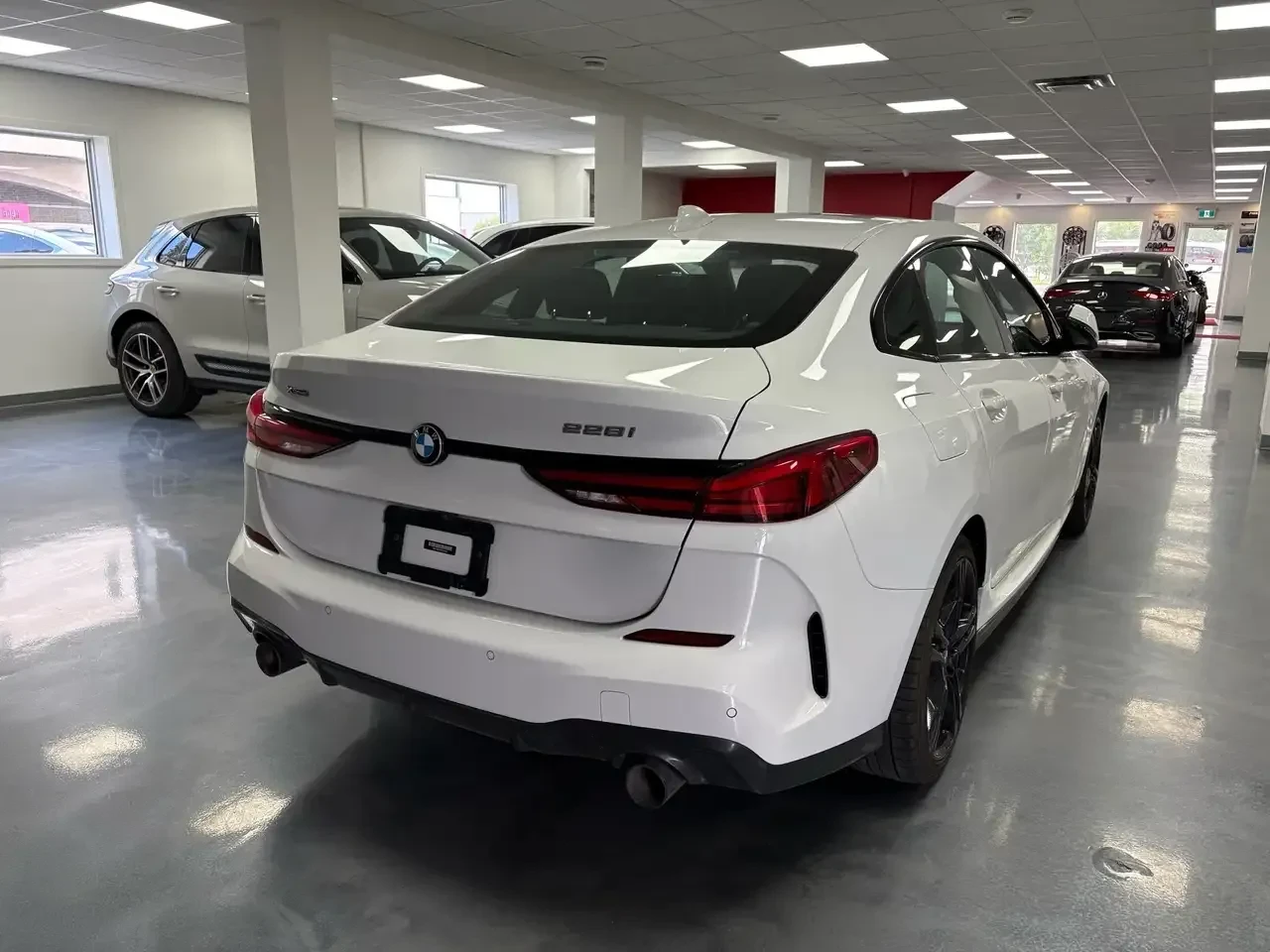 BMW 2 Gran Coupe 228i xDrive* 2.0L M-PACKAGE* , снимка 5 - Автомобили и джипове - 55777299