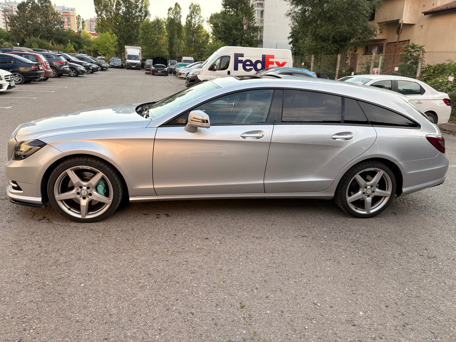 Mercedes-Benz CLS 350 AMG 4MATIC, снимка 3 - Автомобили и джипове - 55989080