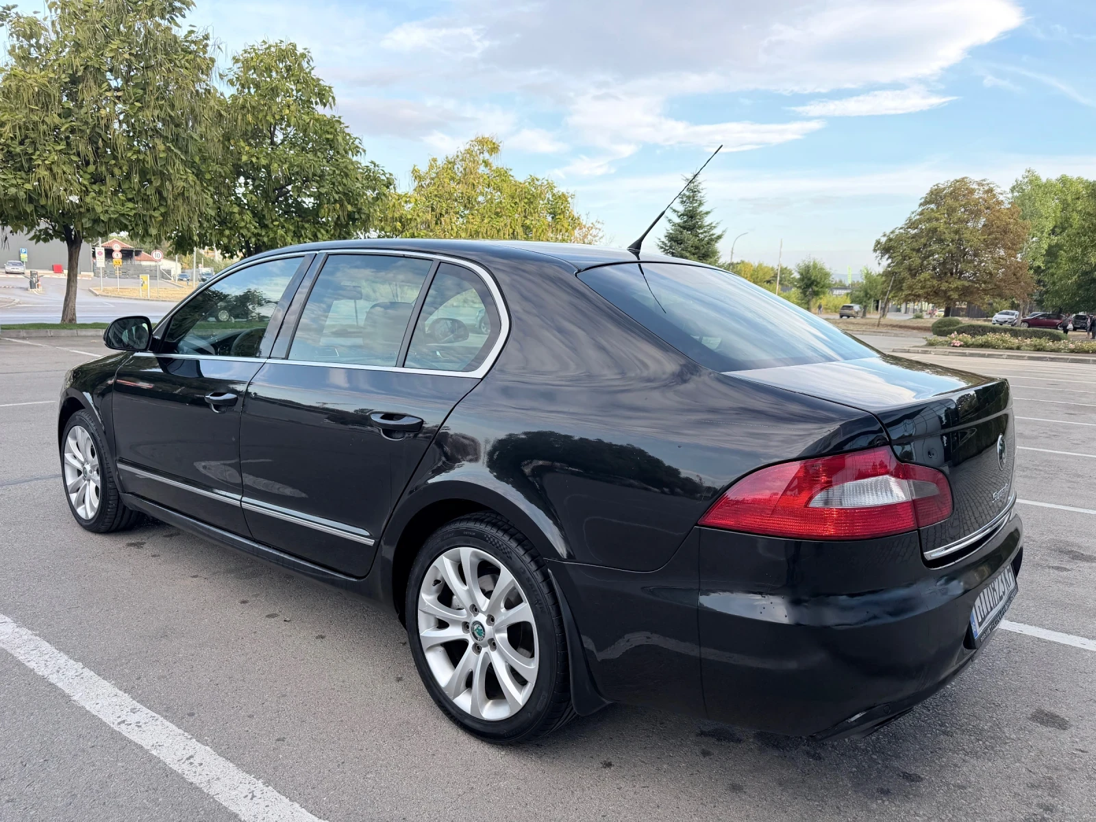 Skoda Superb, снимка 6 - Автомобили и джипове - 56292879